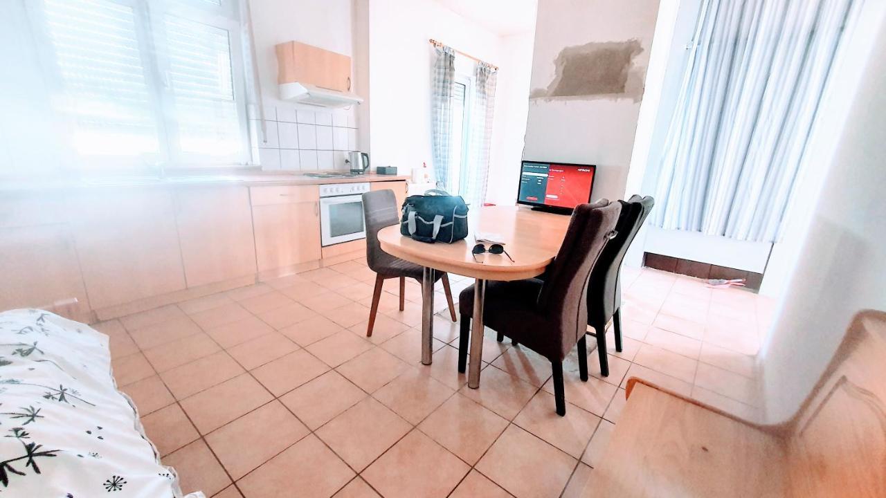 Fmi 9 Accommodation Raunheim Extérieur photo