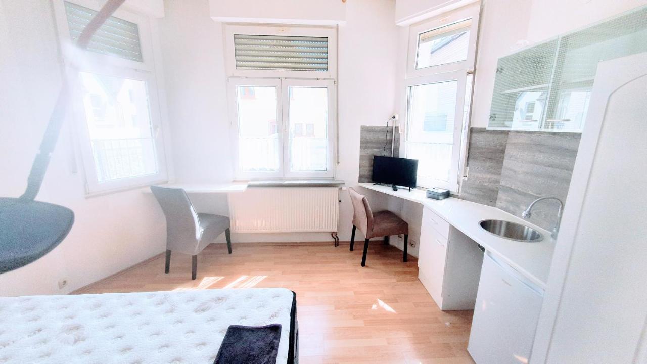 Fmi 9 Accommodation Raunheim Extérieur photo