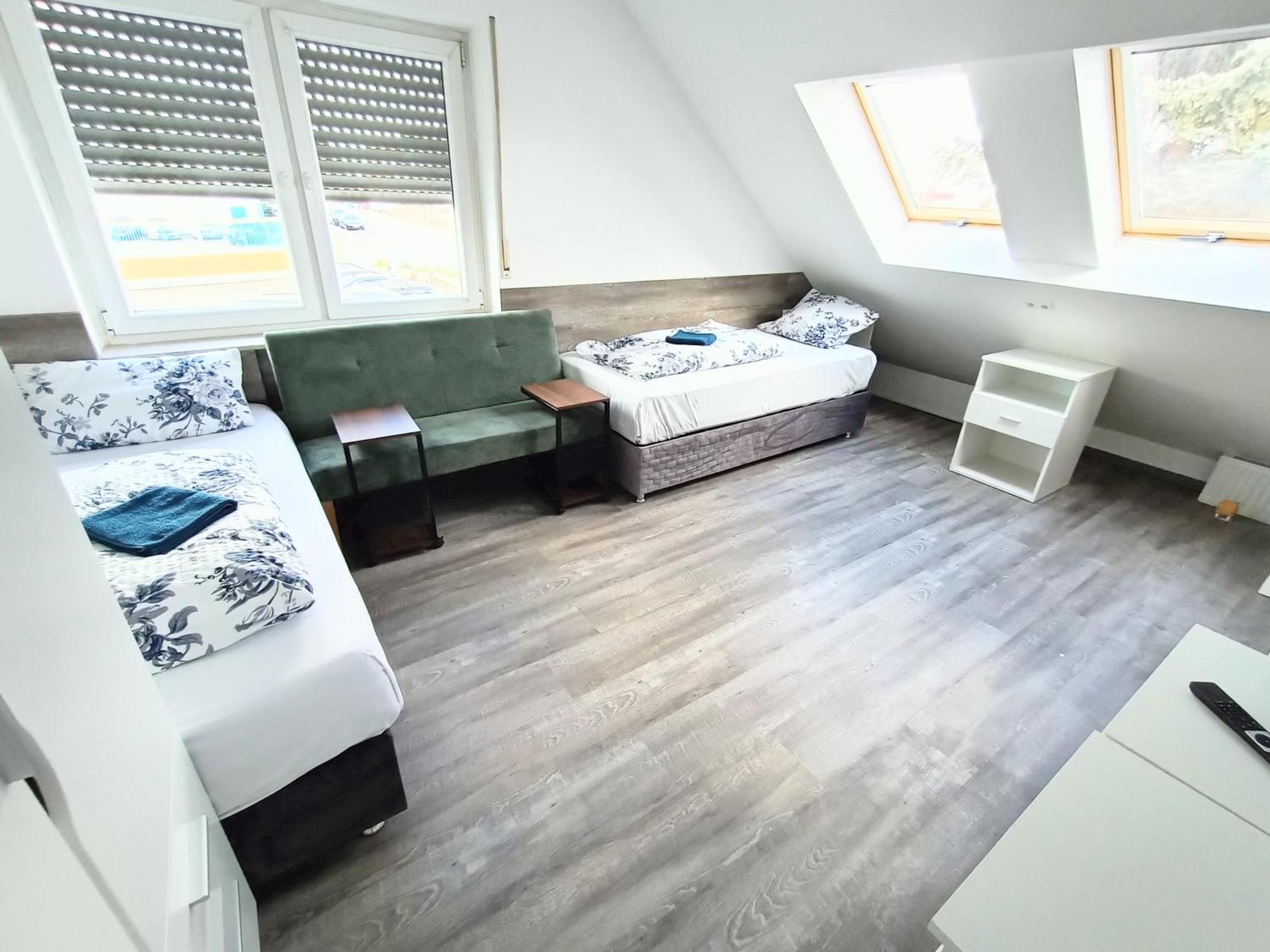 Fmi 9 Accommodation Raunheim Extérieur photo